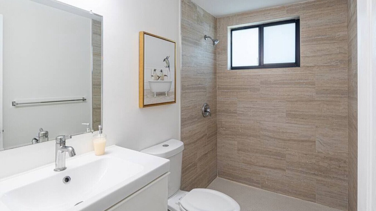 Photo of Bathroom in Bay Harbor Islands