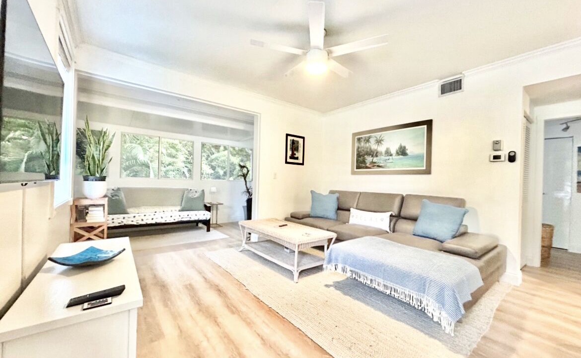 Photo of Livingroom in Jupiter Bay