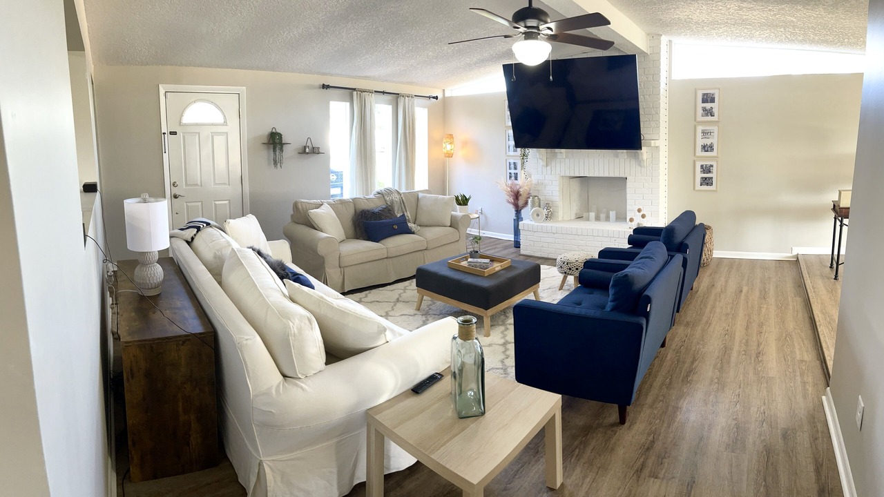 Photo of Livingroom in Northside
