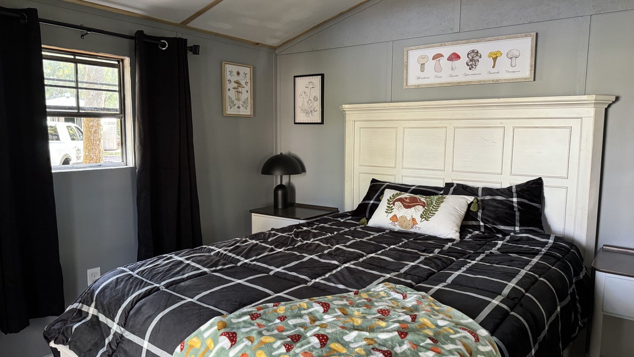 Photo of Bedroom in Dunnellon