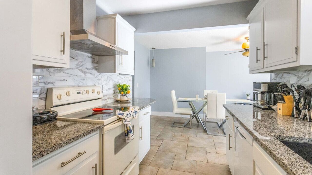 Photo of Kitchen in Tropic Palms