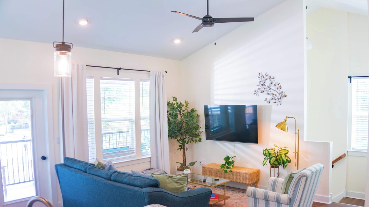 Photo of Livingroom in Pleasant Street