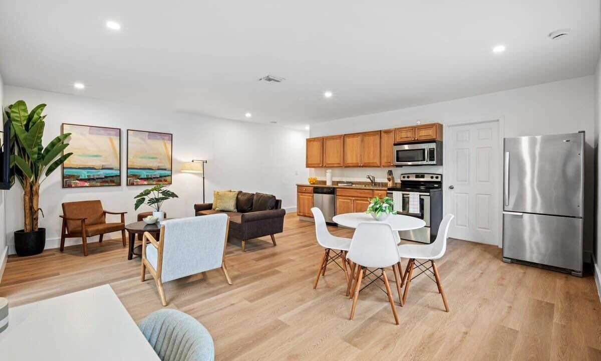 Photo of Livingroom in Sailboat Bend