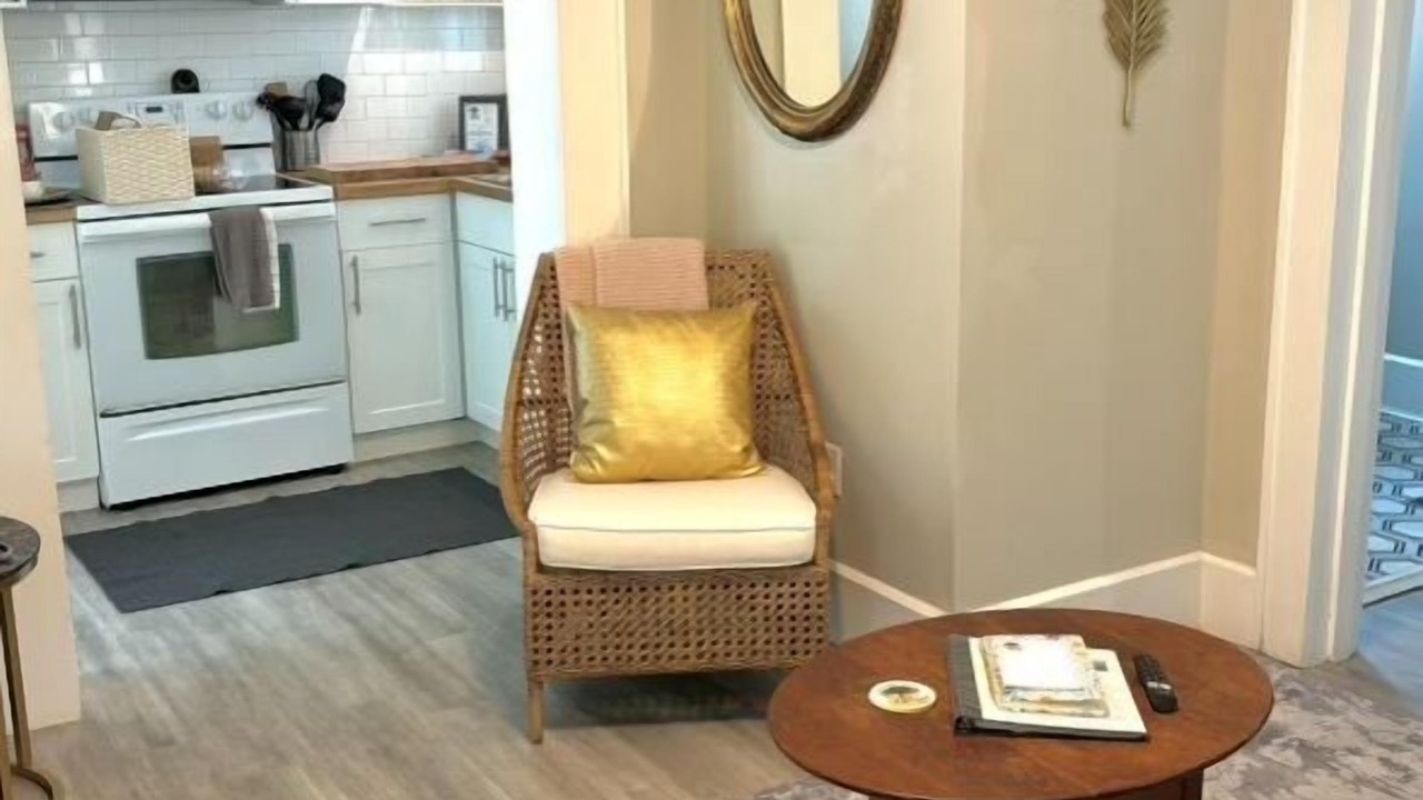 Photo of Livingroom in Historic Uptown