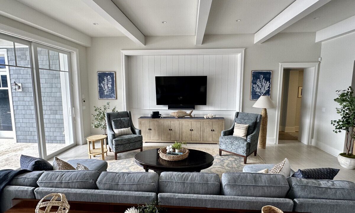 Photo of Livingroom in Vanderbilt Beach