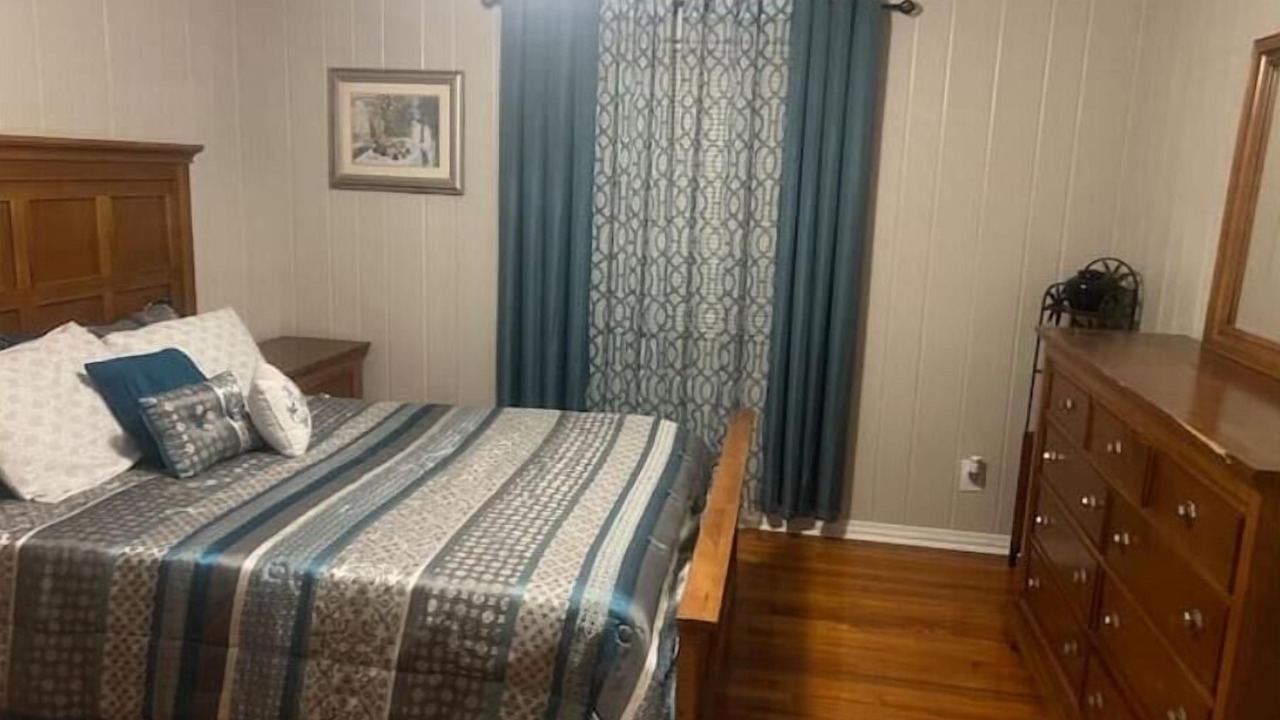 Photo of Bedroom in Tallahassee