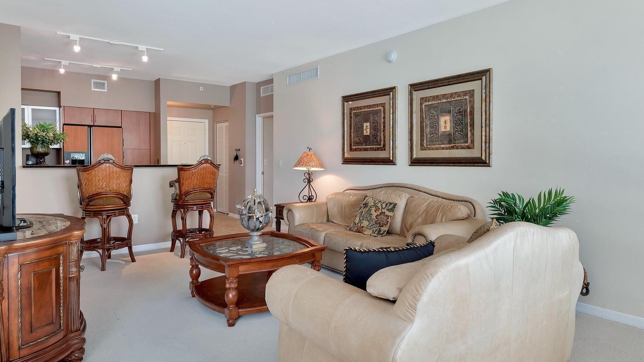 Photo of Livingroom in East Ocean Ave