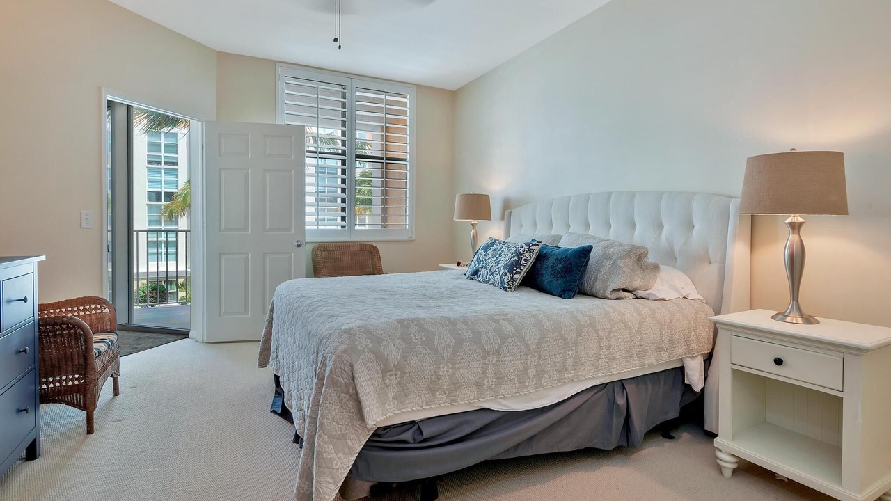 Photo of Bedroom in East Ocean Ave