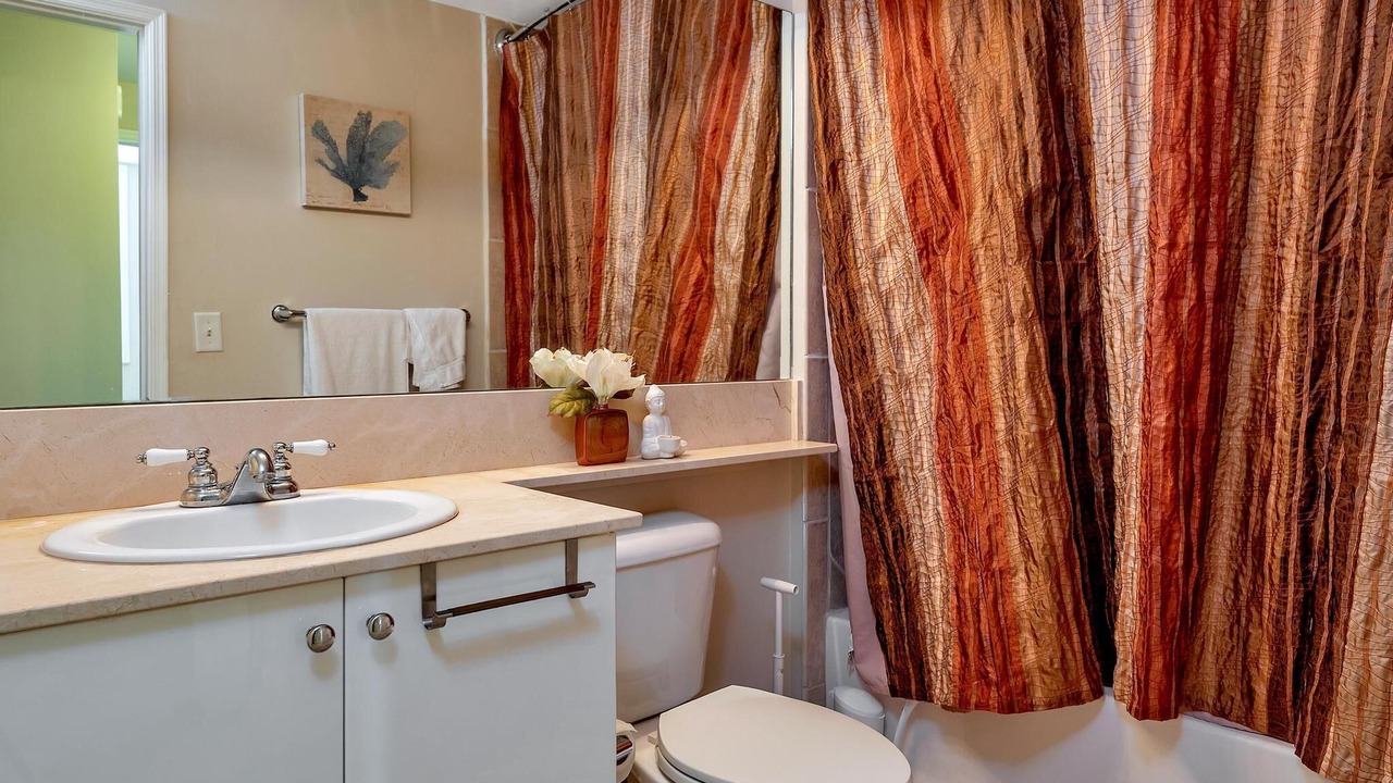 Photo of Bathroom in East Ocean Ave