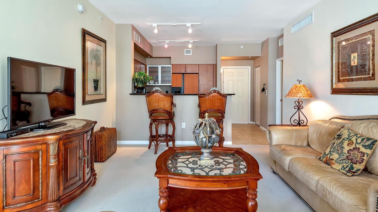 Photo of Livingroom in East Ocean Ave