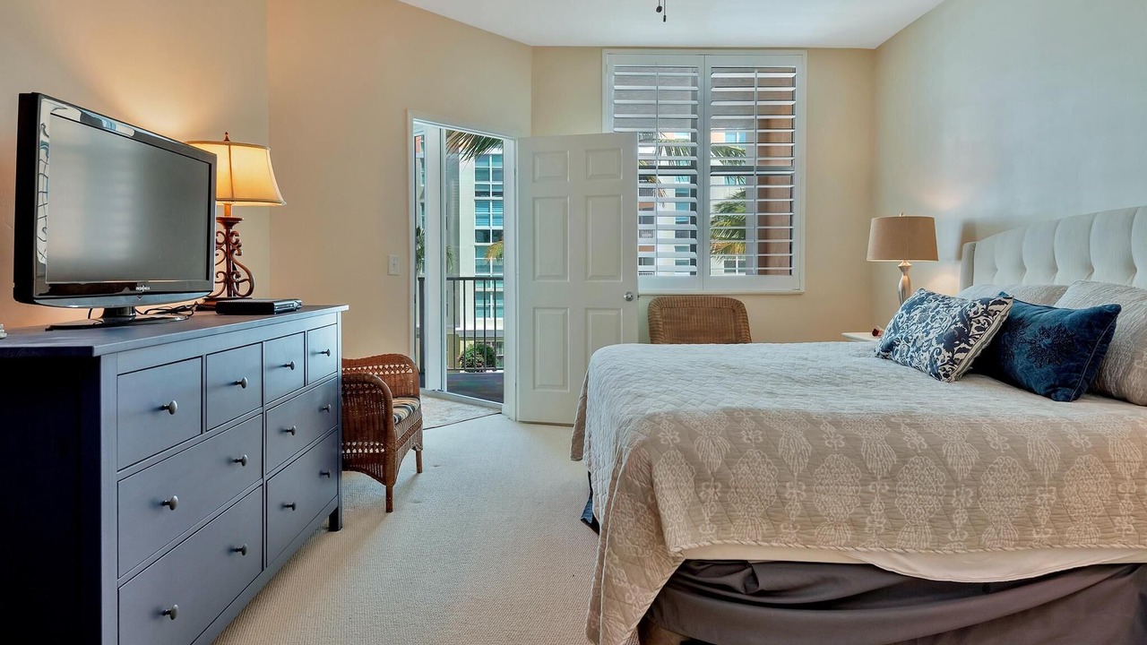 Photo of Bedroom in East Ocean Ave
