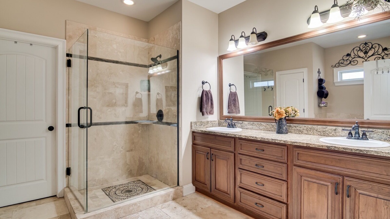 Photo of Bathroom in Riverwood Plantation