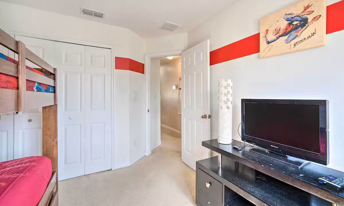 Photo of Bedroom in Crystal Cove