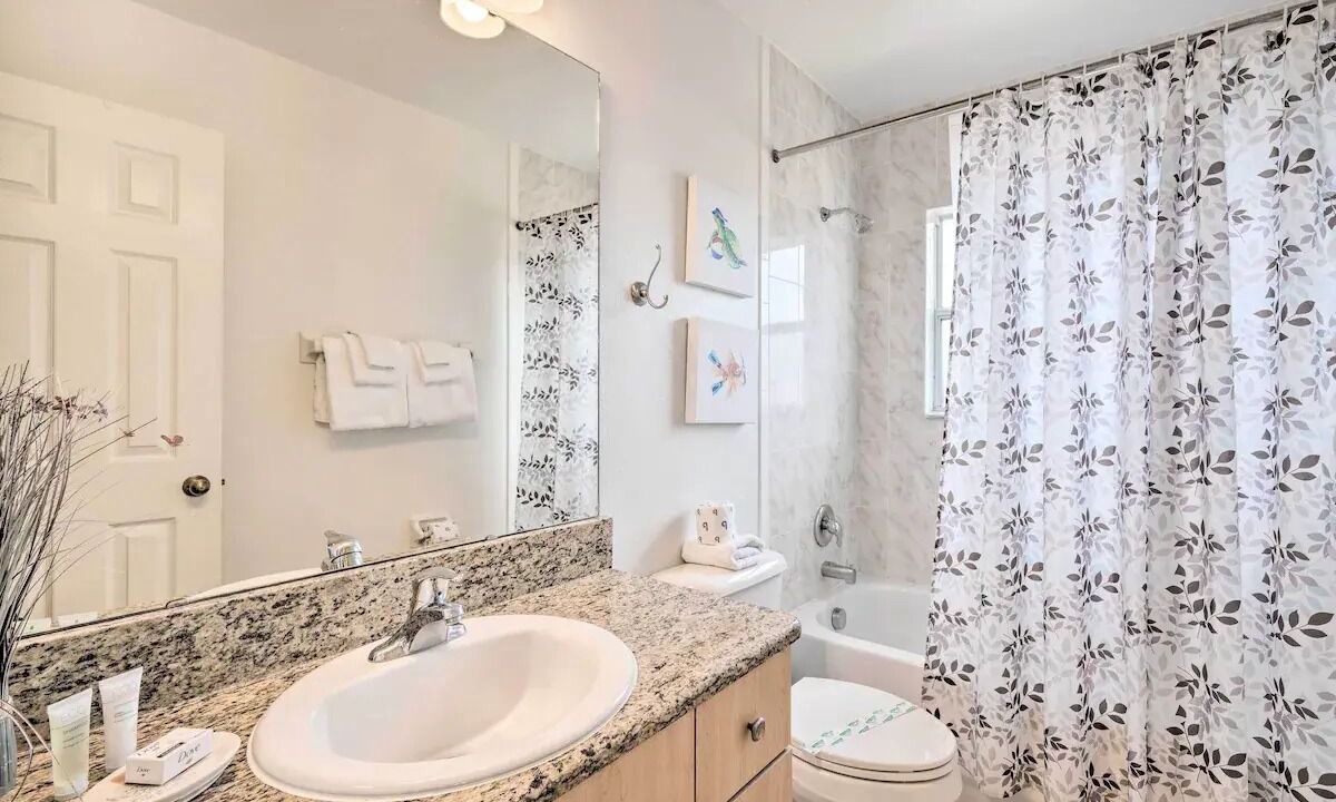 Photo of Bathroom in Crystal Cove