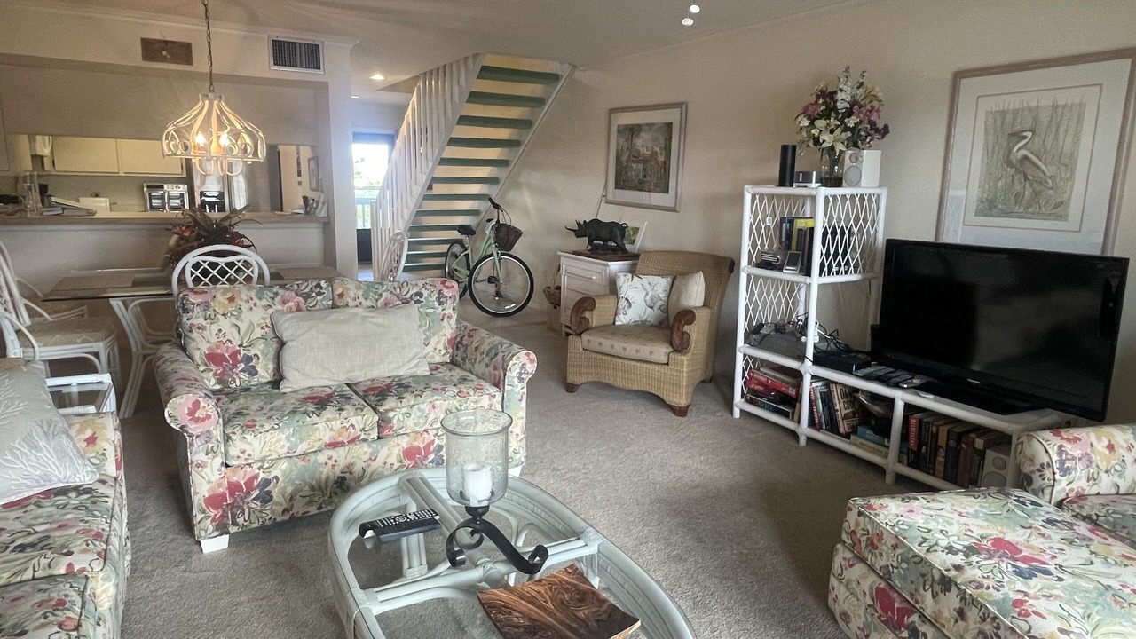 Photo of Livingroom in Bokeelia