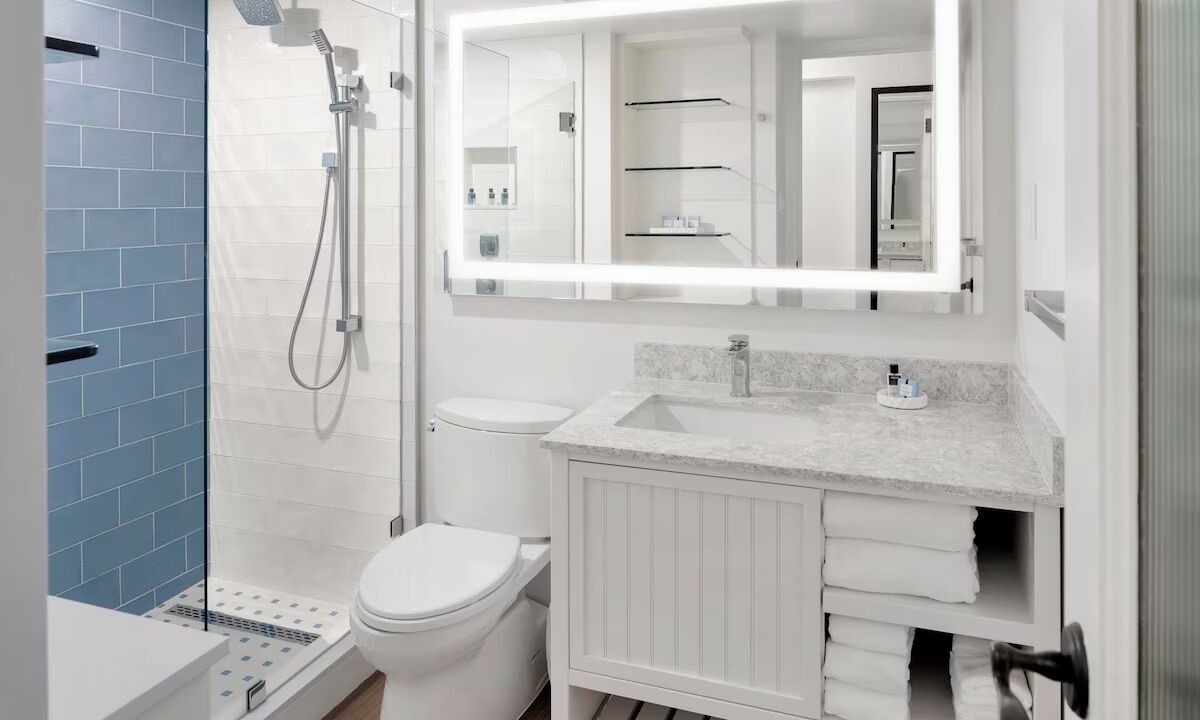 Photo of Bathroom in Jupiter Dunes