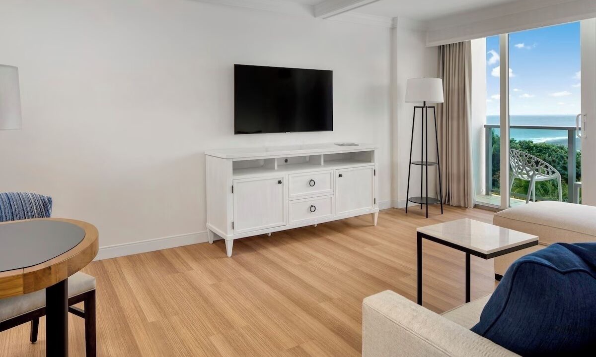 Photo of Livingroom in Jupiter Dunes