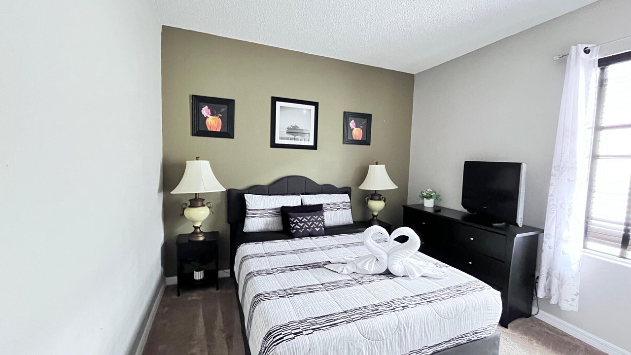 Photo of Bedroom in Sunset Ridge