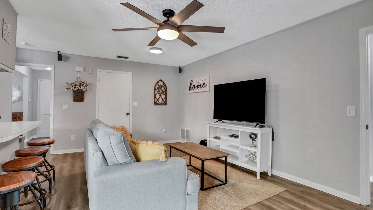 Photo of Livingroom in Orange Park
