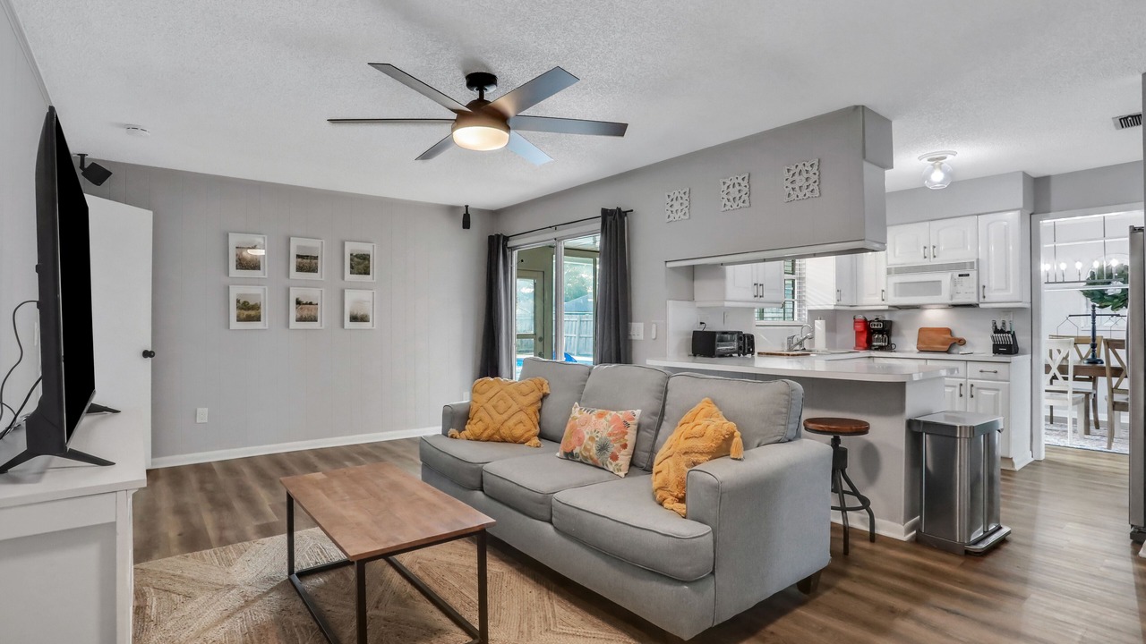 Photo of Livingroom in Orange Park