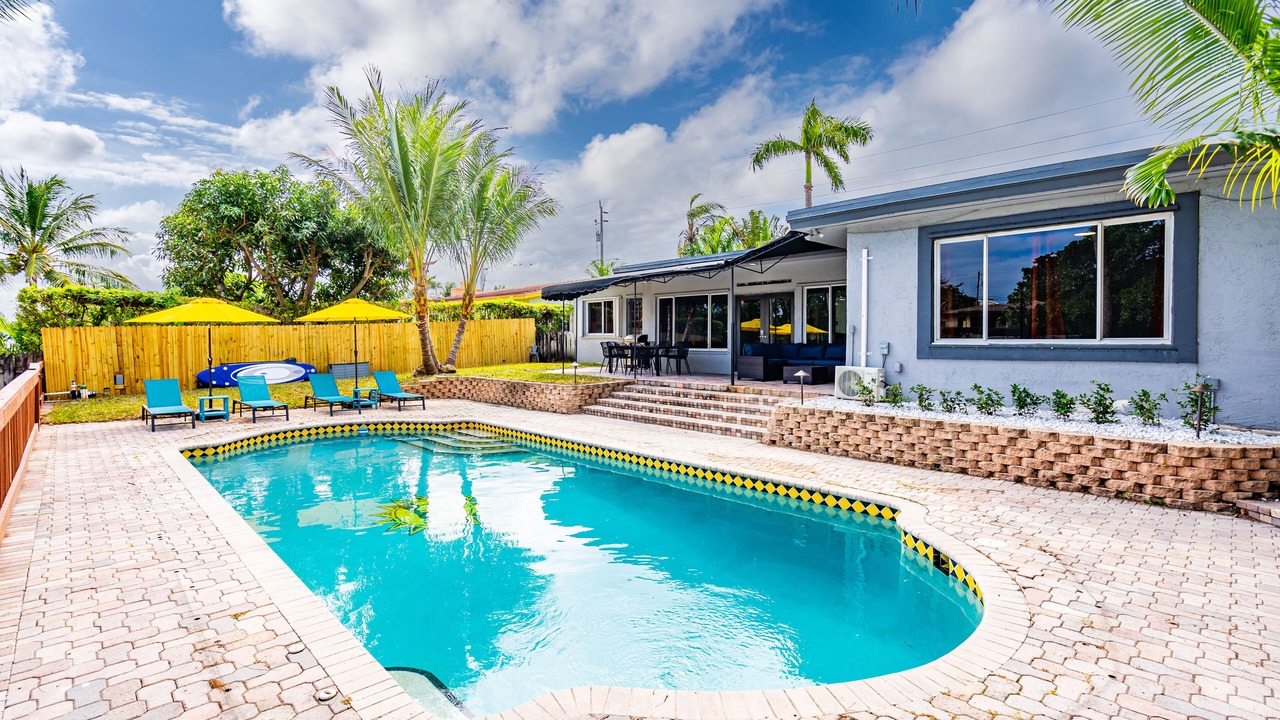 Photo of Outdoor in Poinsettia Heights