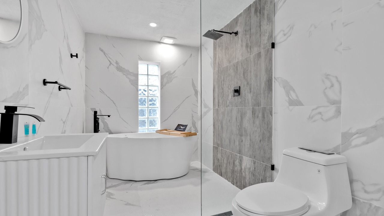 Photo of Bathroom in Poinsettia Heights