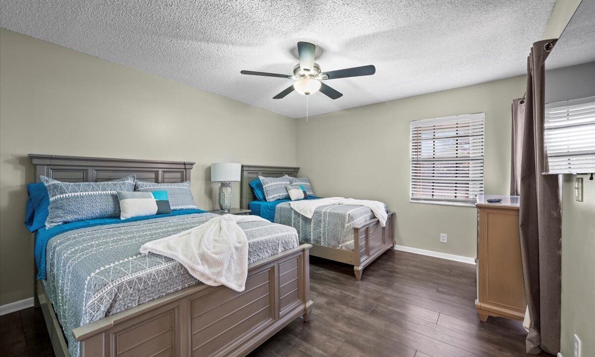 Photo of Bedroom in Greenview Shores