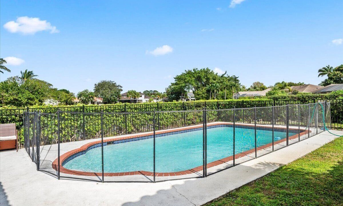 Photo of Outdoor in Greenview Shores