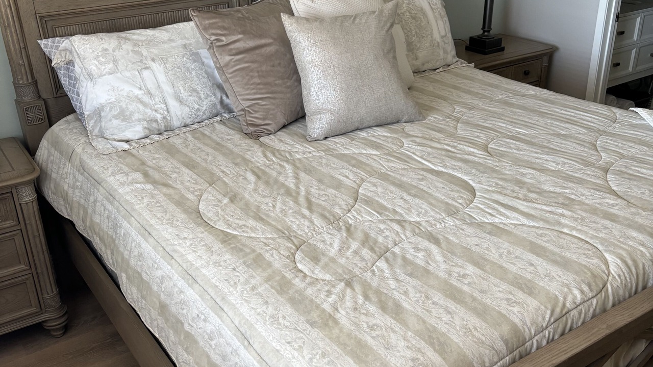 Photo of Bedroom in Jupiter Bay
