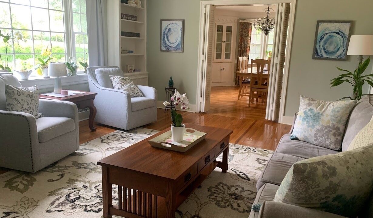 Photo of Livingroom in Forest Hills