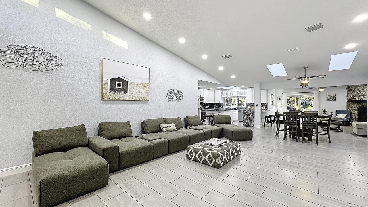 Photo of Livingroom in Spring Hill