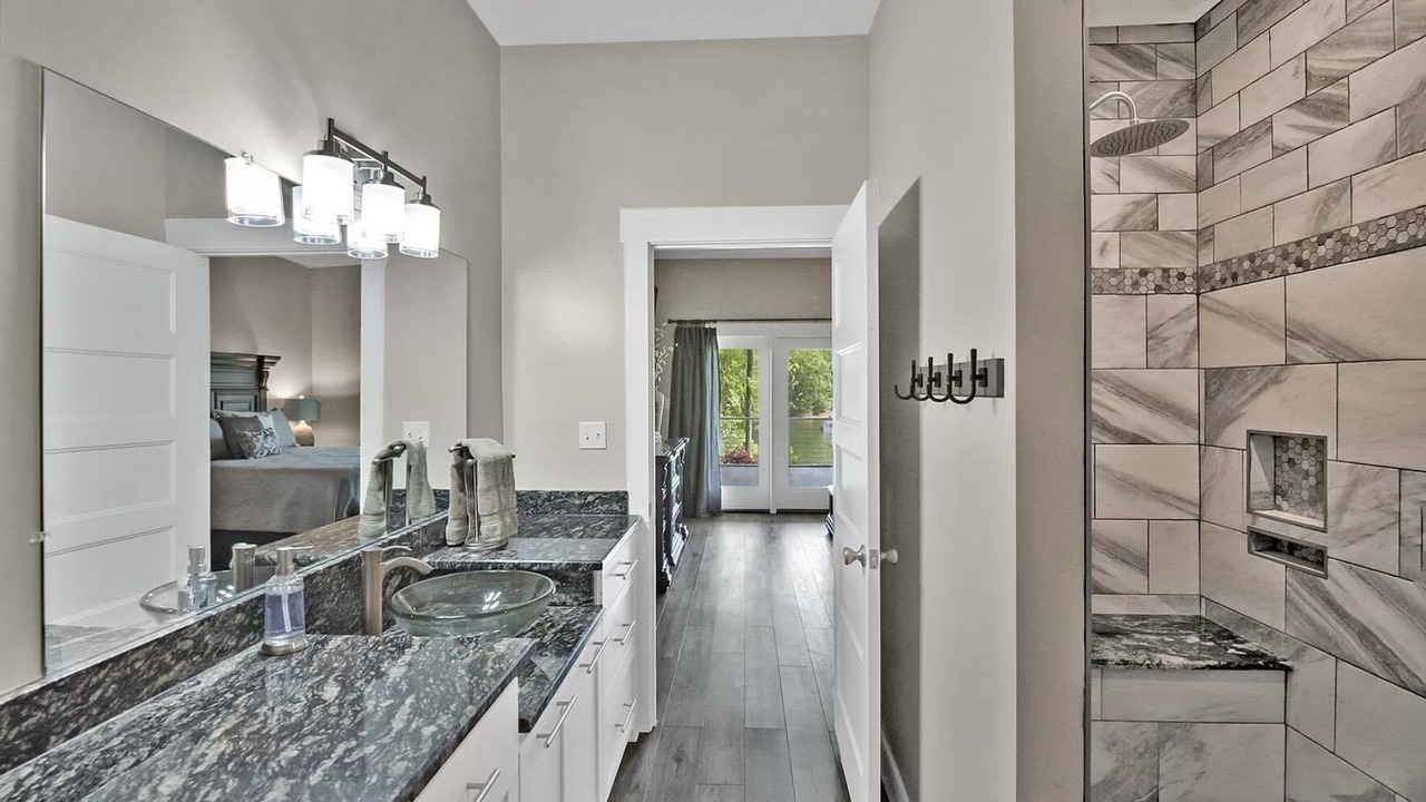 Photo of Bedroom in Chapin