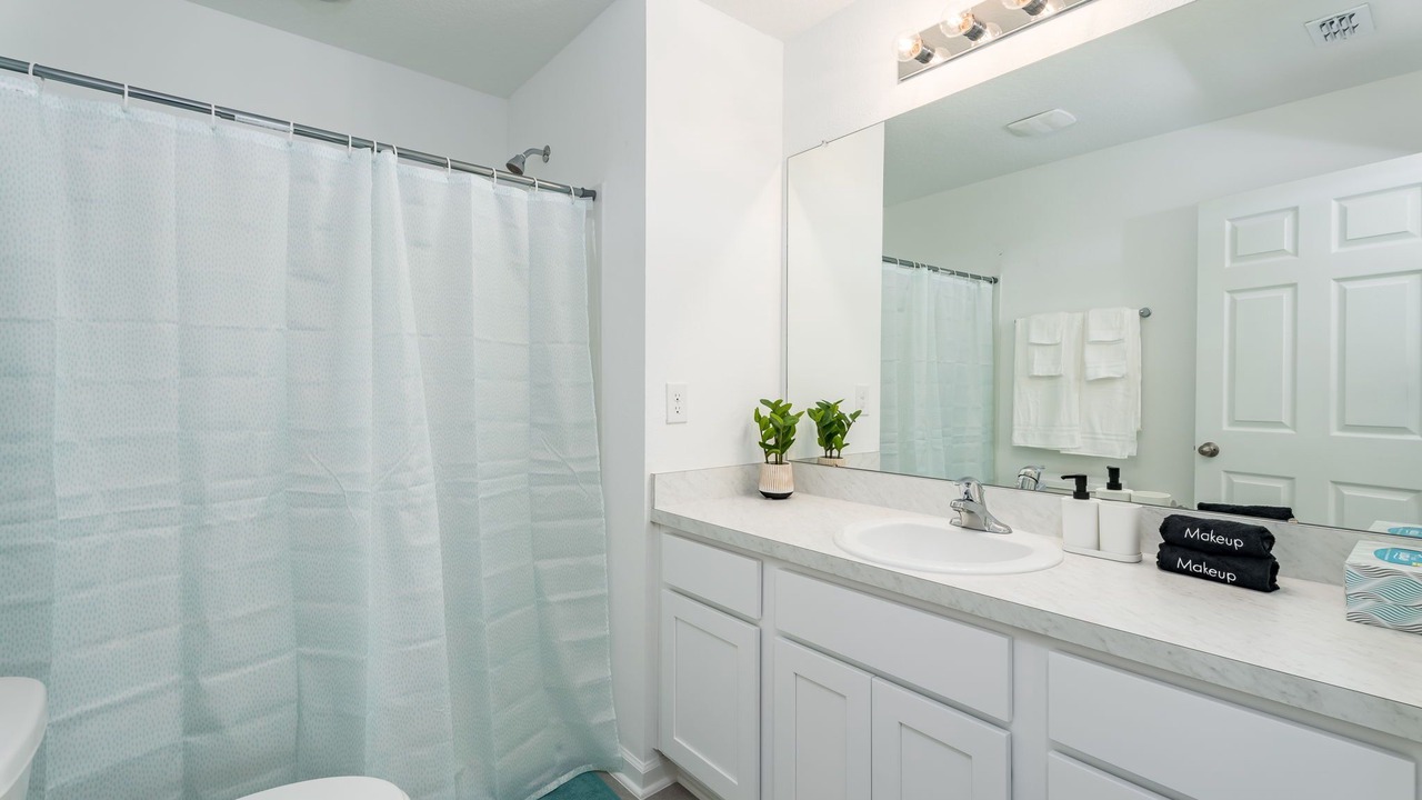 Photo of Bathroom in Baymeadows
