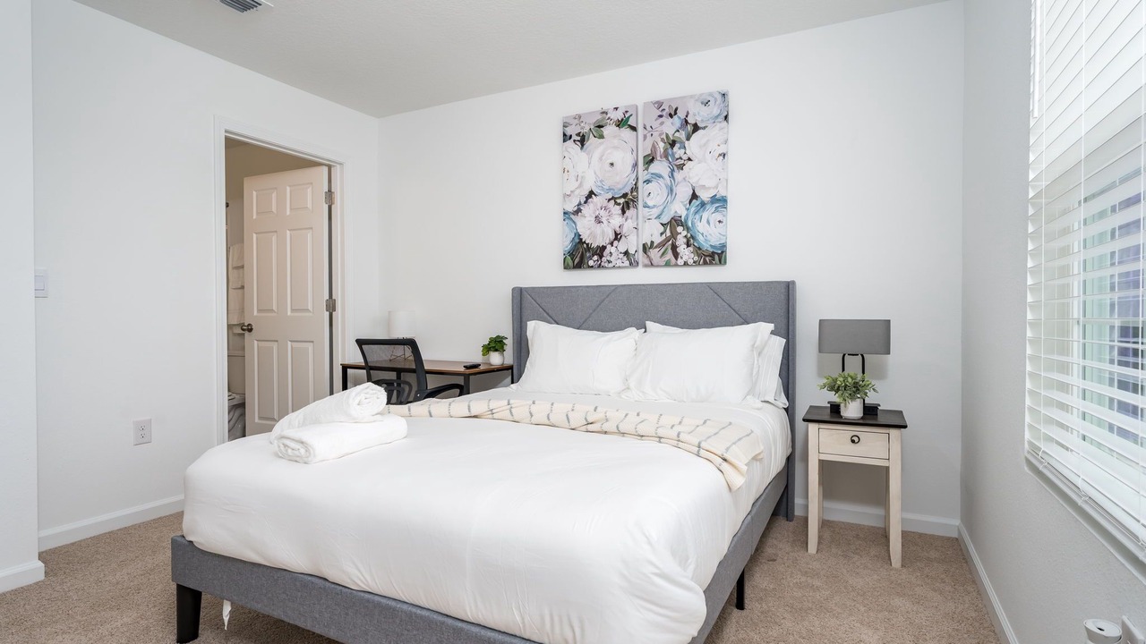 Photo of Bedroom in Baymeadows
