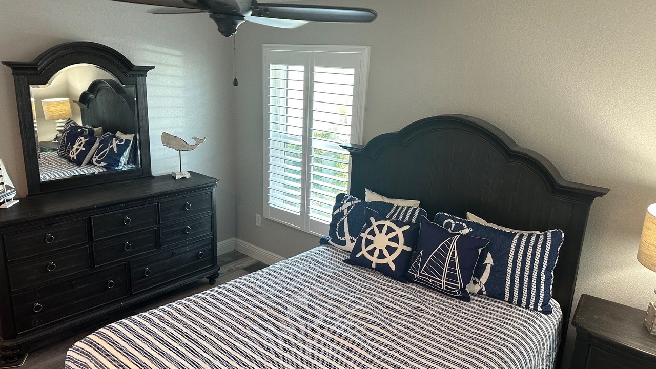 Photo of Bedroom in Edgewater