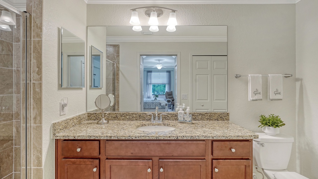 Photo of Bathroom in Lakewood Ranch