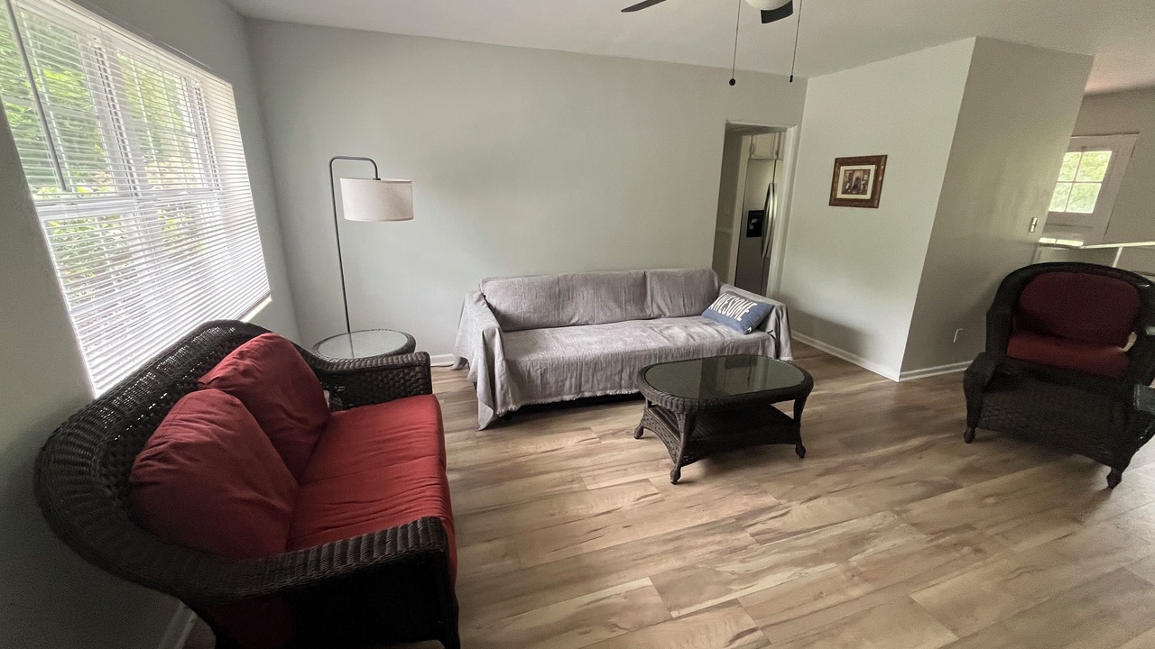 Photo of Livingroom in Jacksonville