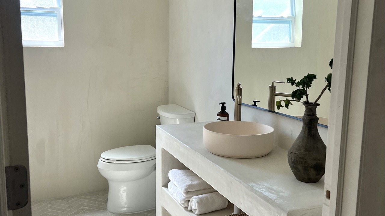 Photo of Bathroom in Croissant Park