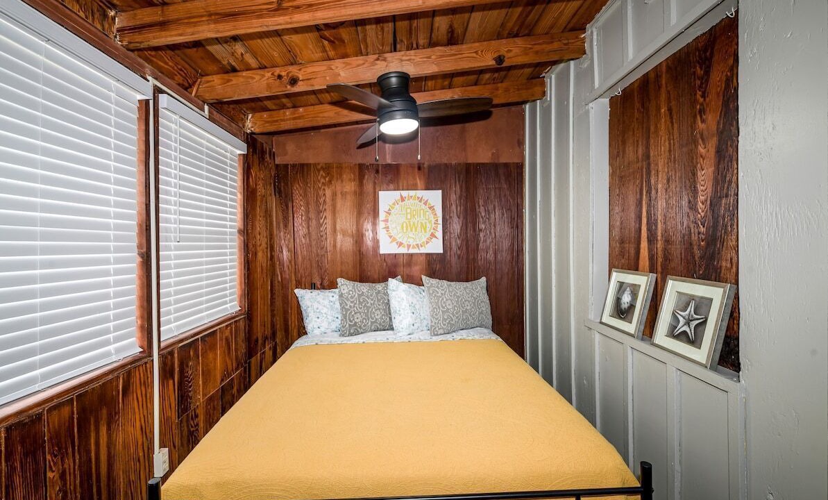 Photo of Bedroom in Floral City