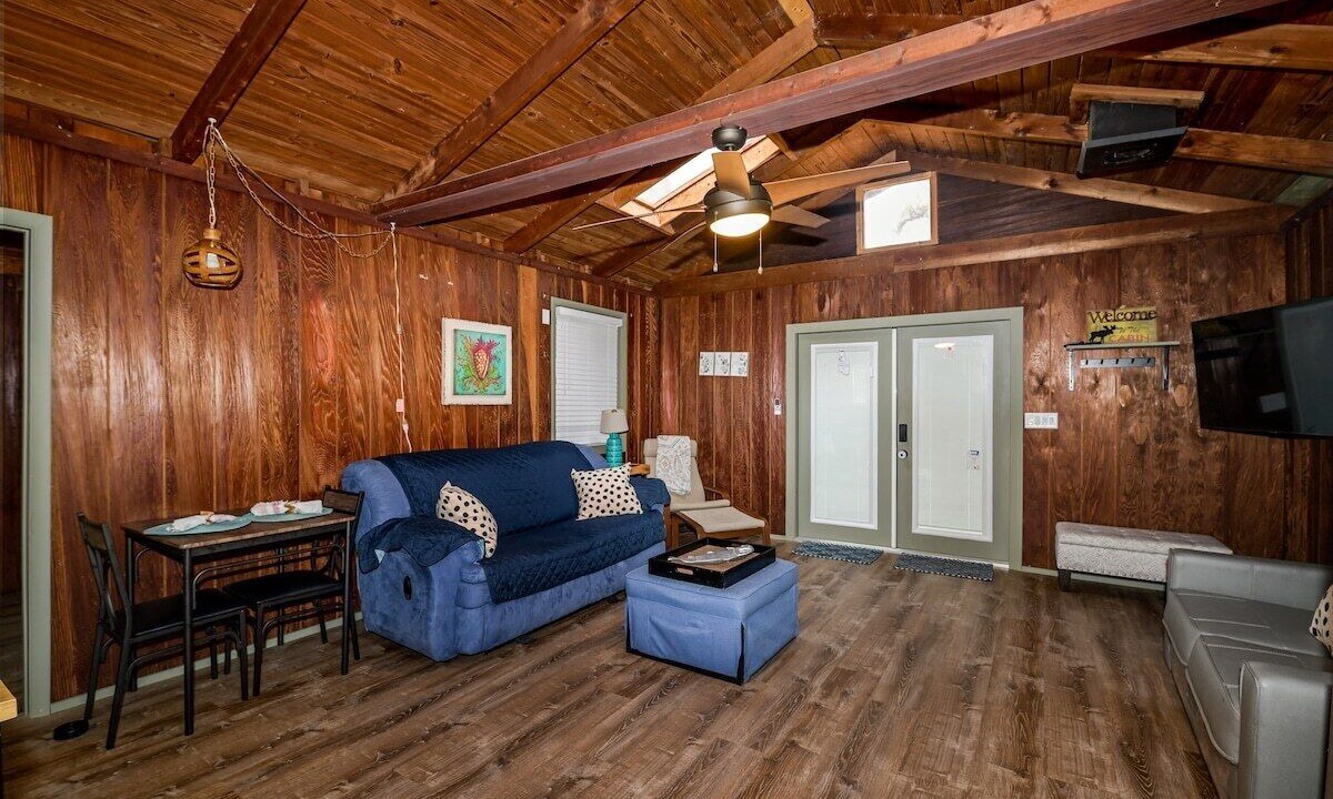 Photo of Livingroom in Floral City