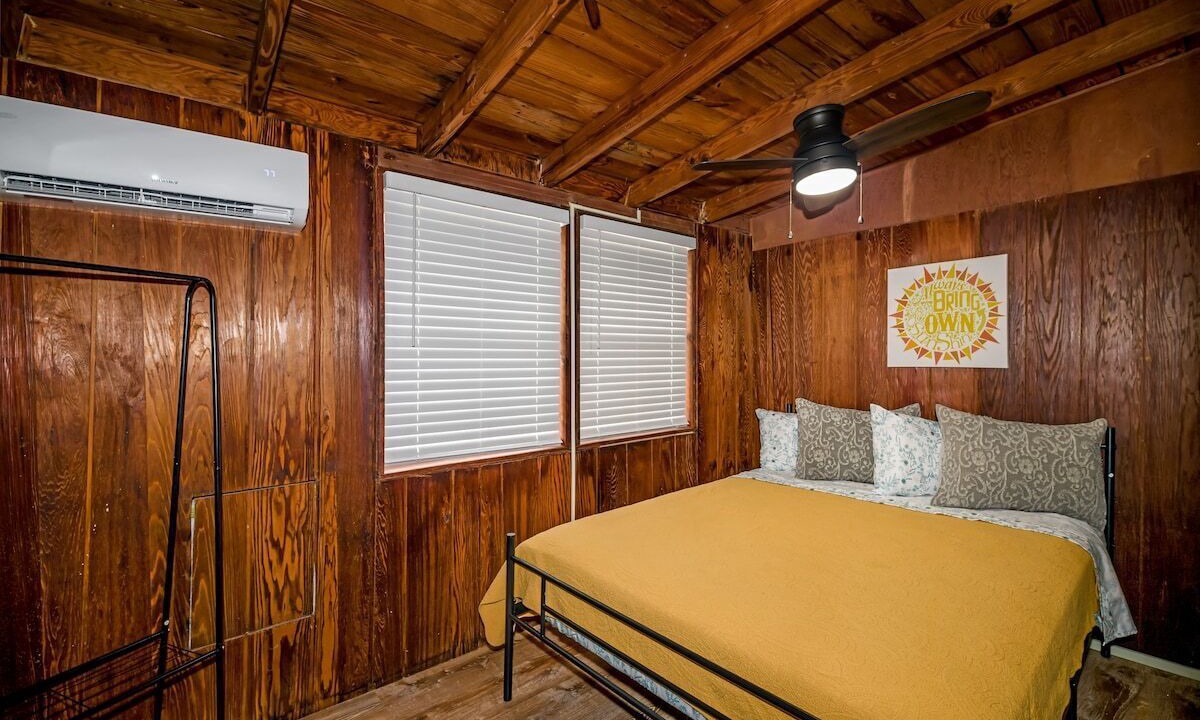 Photo of Bedroom in Floral City