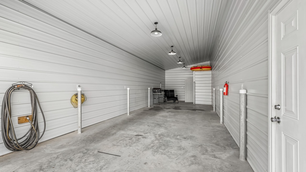 Photo of Outdoor in Groveoak