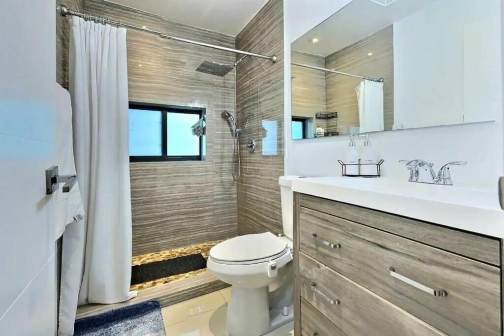 Photo of Bathroom in Gladeview