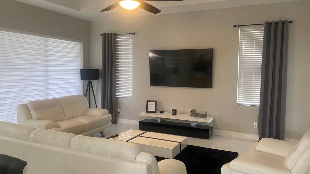 Photo of Livingroom in Naples
