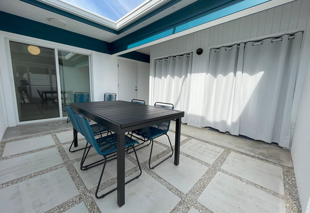 Photo of Outdoor in Harbor Hills