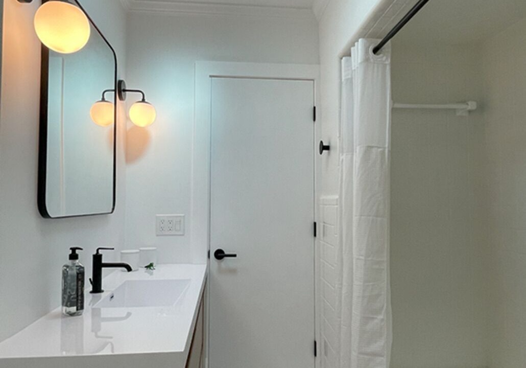 Photo of Bathroom in Harbor Hills