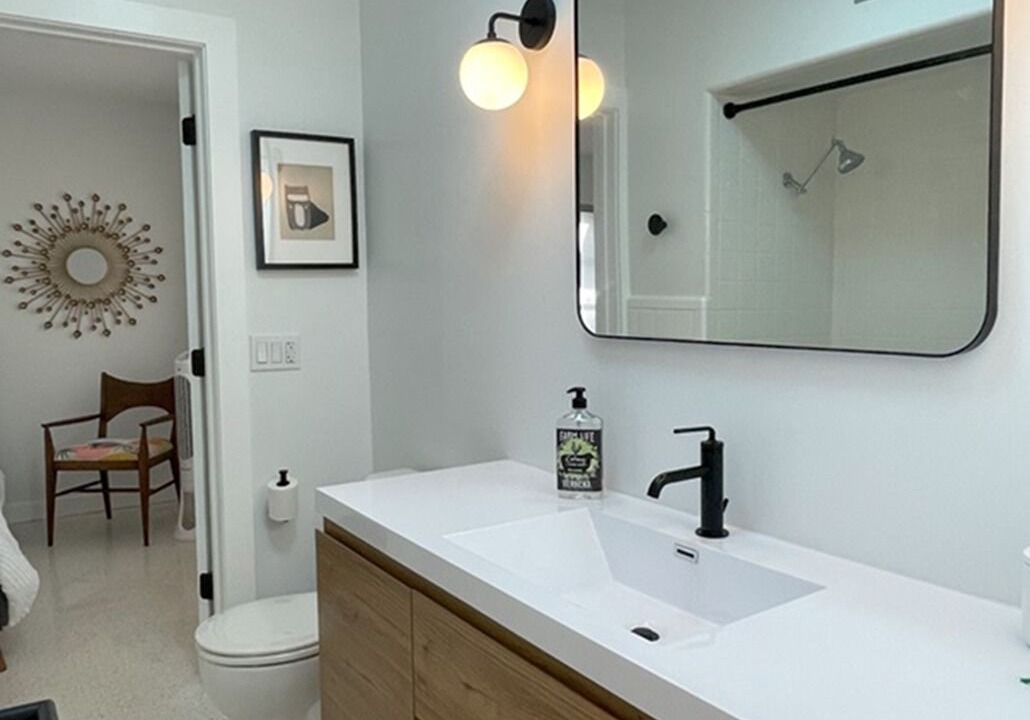 Photo of Bathroom in Harbor Hills