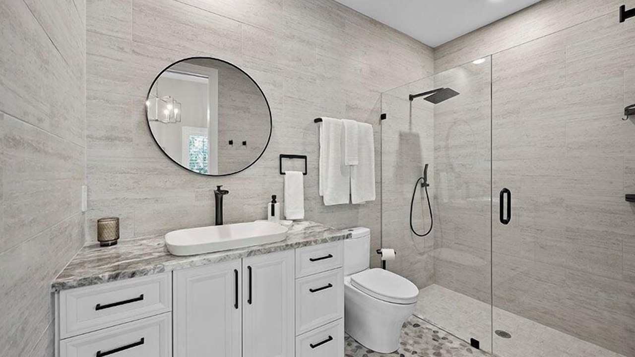 Photo of Bathroom in Pine Ridge