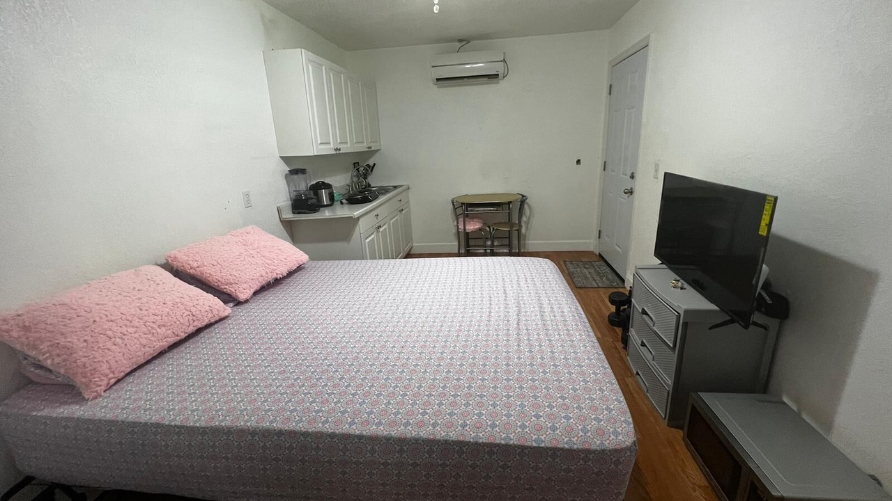 Photo of Bedroom in Pine Castle