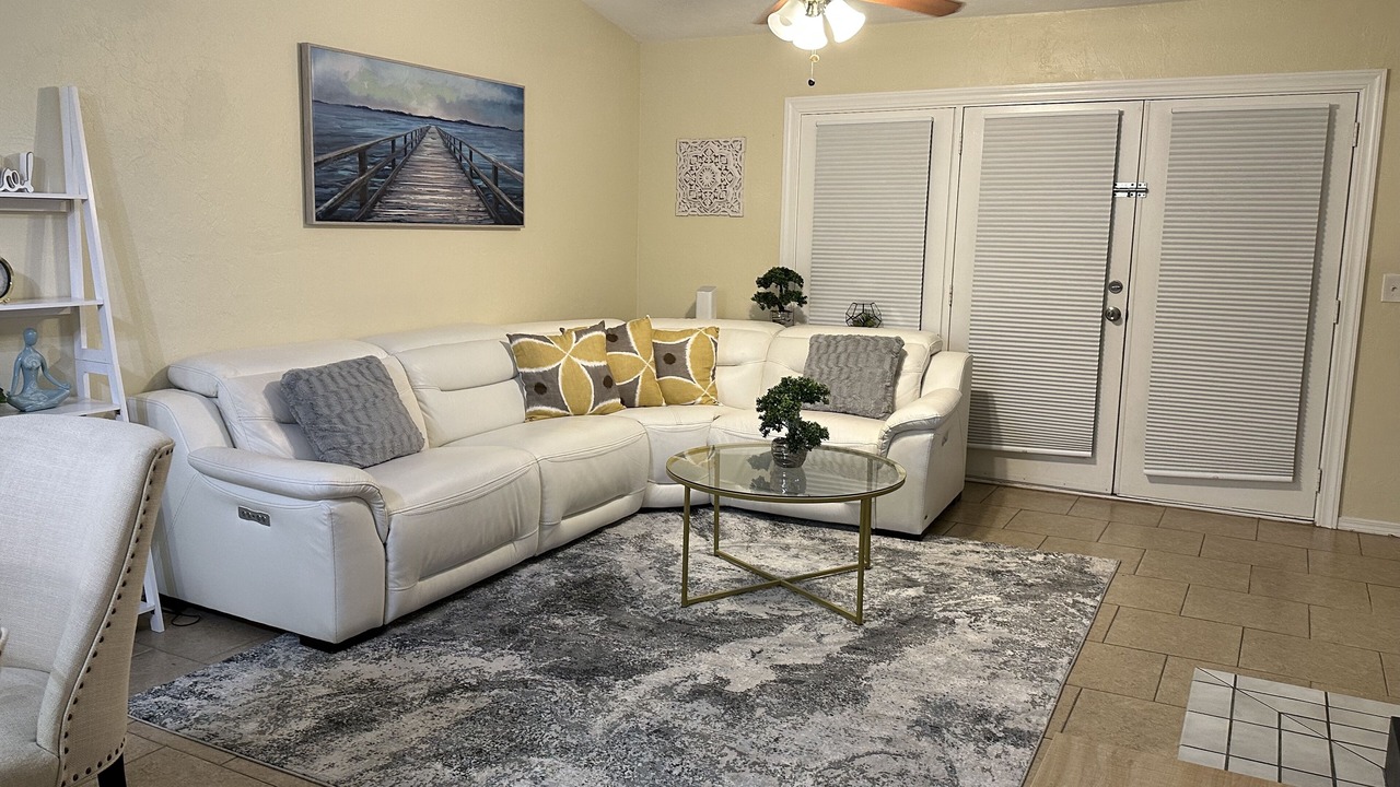 Photo of Livingroom in Sandalwood